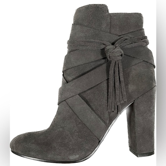 GIANNI BINNI GREY SUEDE BLOCK HEELED BOOTIES WITH TASSEL DETAIL. SIZE 6.5 - Picture 1 of 6